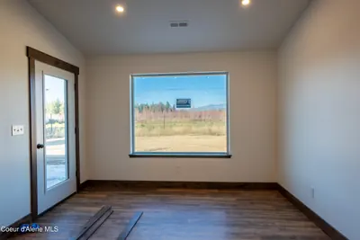 Property 26-10405 - Photo 10