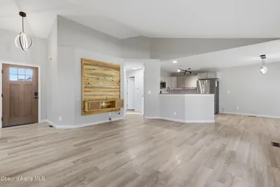 Property 26-10044 - Photo 5
