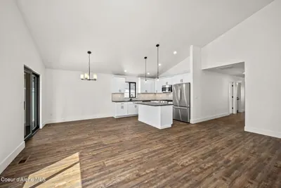 Property 26-10221 - Photo 14