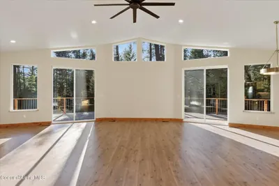 Property 26-10373 - Photo 5