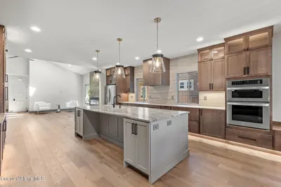 Property 26-949 - Photo 11