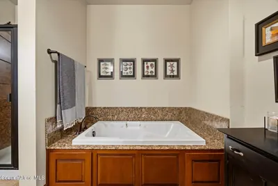 Property 26-10597 - Photo 11