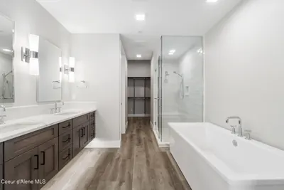 Property 26-7819 - Photo 5