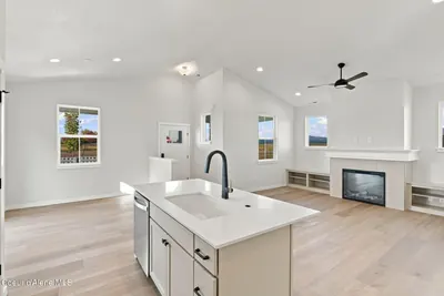 Property 26-10338 - Photo 20