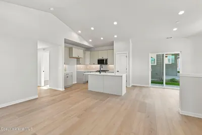 Property 26-10338 - Photo 12