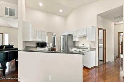 Property 26-8400 - Photo 9