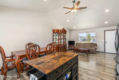 Property 26-10377 - Photo 12
