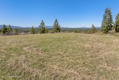 Property 25-10921 - Photo 2