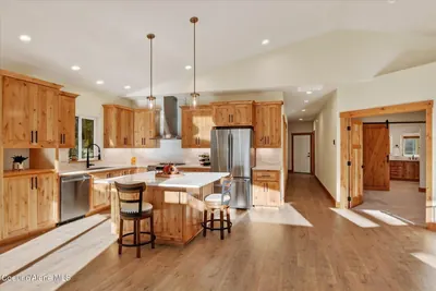 Property 26-10373 - Photo 12