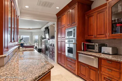 Property 26-1740 - Photo 23
