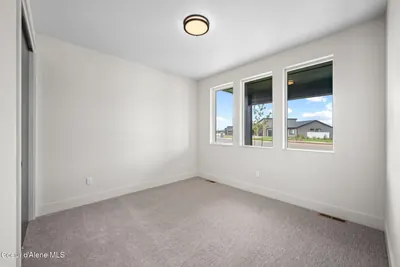 Property 26-9219 - Photo 3