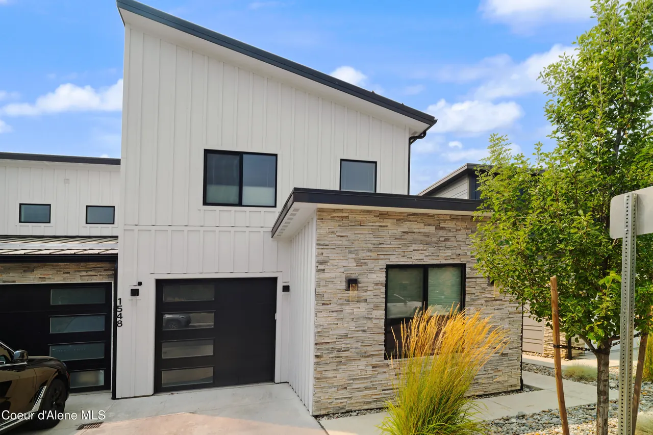 Property 26-8342 - Photo 1