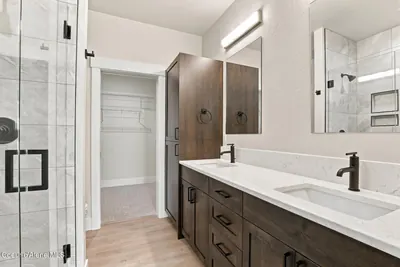 Property 26-10096 - Photo 17