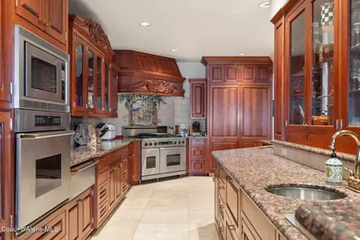 Property 26-1740 - Photo 22