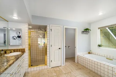 Property 26-7640 - Photo 39