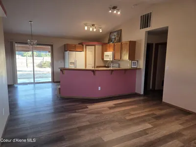 Property 26-8566 - Photo 2