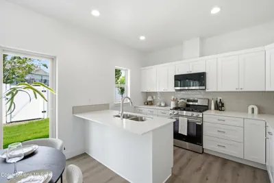 Property 26-10174 - Photo 1