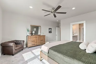 Property 26-9329 - Photo 27
