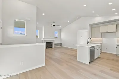 Property 26-10338 - Photo 14