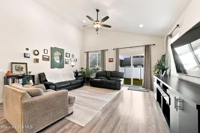 Property 26-10269 - Photo 11