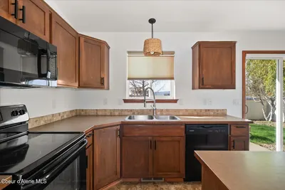 Property 26-10232 - Photo 2