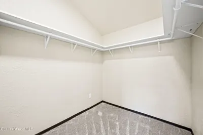 Property 26-10460 - Photo 18