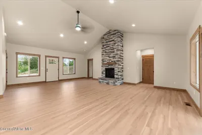 Property 26-9301 - Photo 9