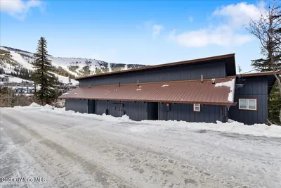Property 25-11670 - Photo 23