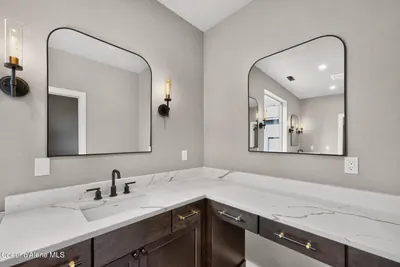 Property 26-10027 - Photo 22