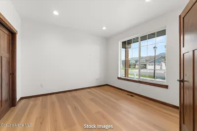 Property 26-9125 - Photo 12