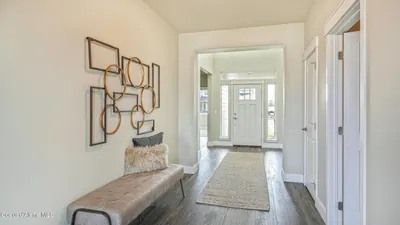 Property 25-11240 - Photo 3