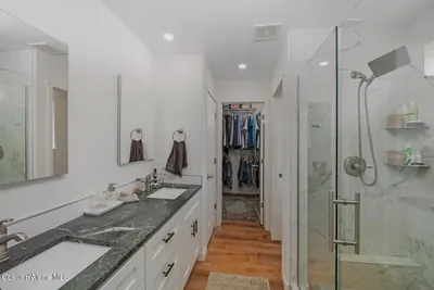 Property 26-10215 - Photo 25