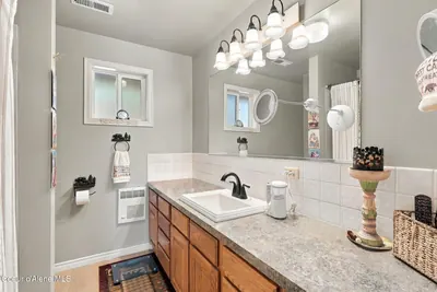 Property 26-10346 - Photo 11