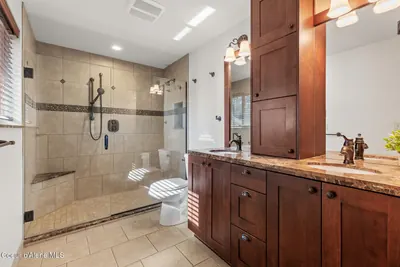 Property 26-10095 - Photo 20
