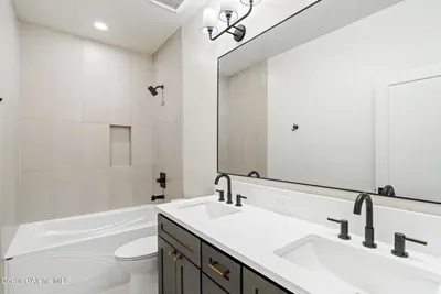 Property 26-8935 - Photo 25