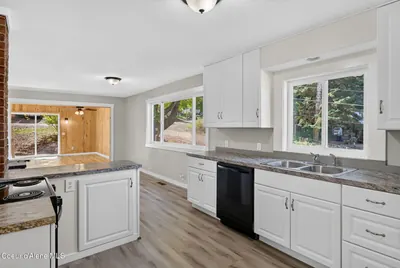 Property 26-10072 - Photo 2