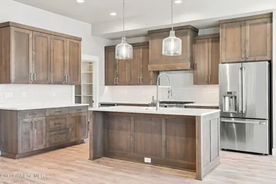Property 26-10033 - Photo 13