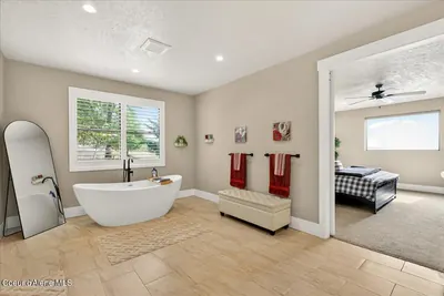 Property 26-10049 - Photo 28
