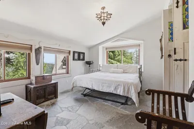 Property 26-6910 - Photo 96