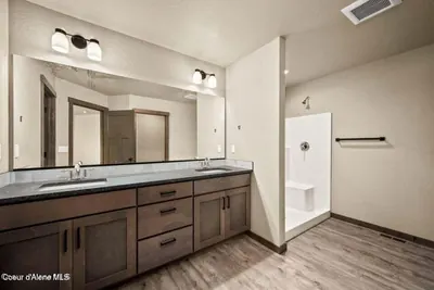 Property 26-10369 - Photo 7