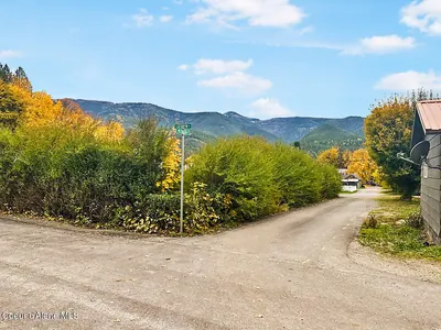 Property 25-11458 - Photo 2