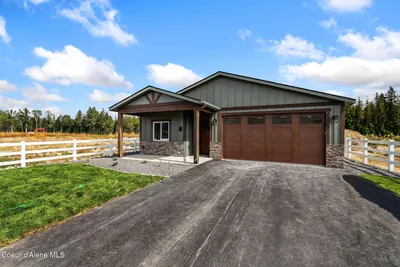Property 26-10010 - Photo 1