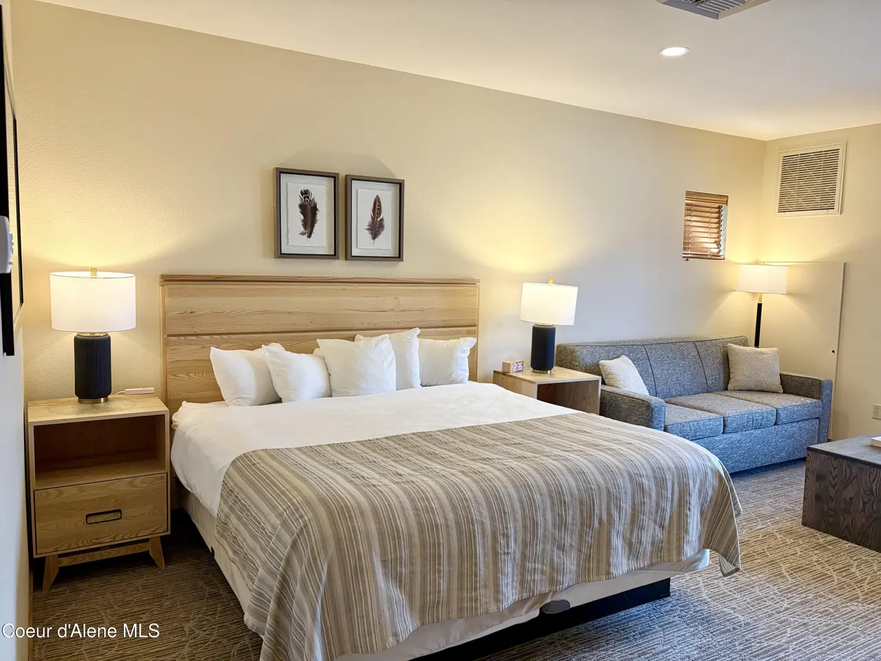 Property 26-8194 - Photo 1