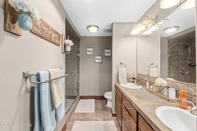 Property 26-10558 - Photo 15