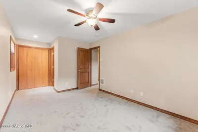 Property 26-9412 - Photo 26