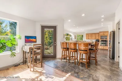 Property 26-10063 - Photo 17
