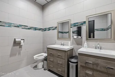 Property 26-10423 - Photo 37