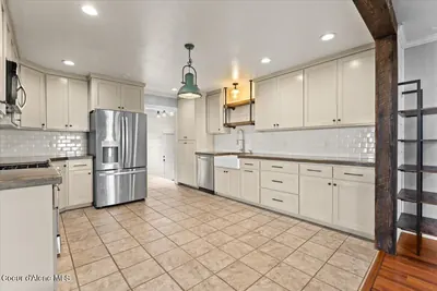 Property 26-10001 - Photo 12