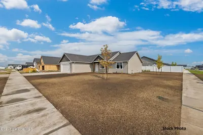 Property 26-10495 - Photo 2