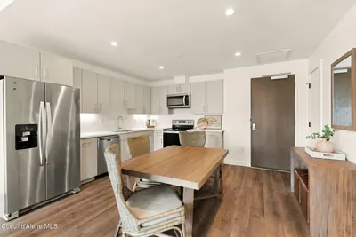 Property 26-10425 - Photo 23